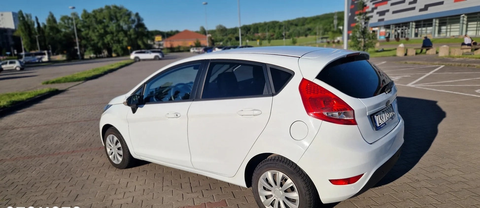 Ford Fiesta cena 19000 przebieg: 132075, rok produkcji 2009 z Koszalin małe 172